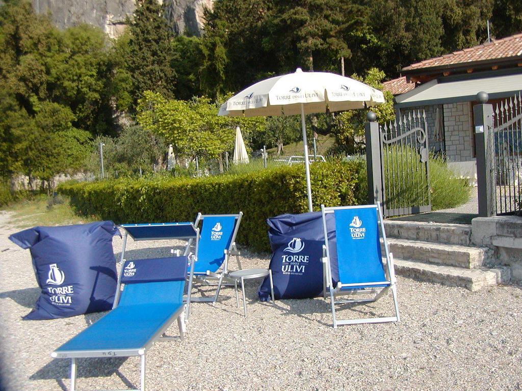 Bed and Breakfast Torre Degli Ulivi Тіньяле Екстер'єр фото