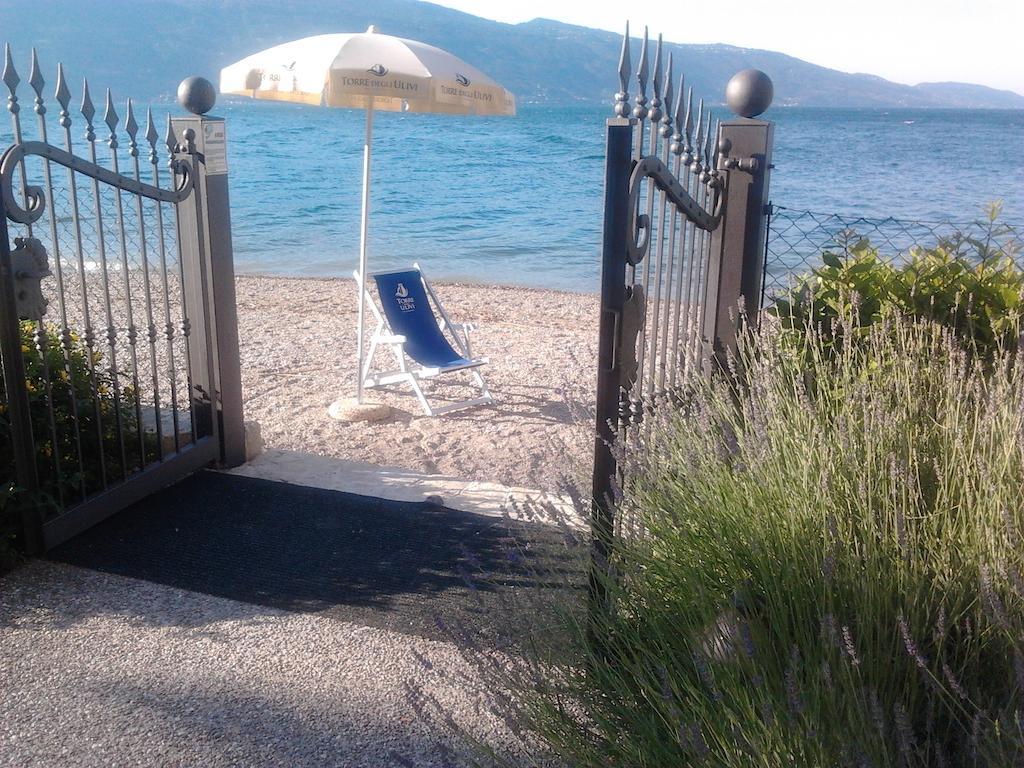 Bed and Breakfast Torre Degli Ulivi Тіньяле Екстер'єр фото