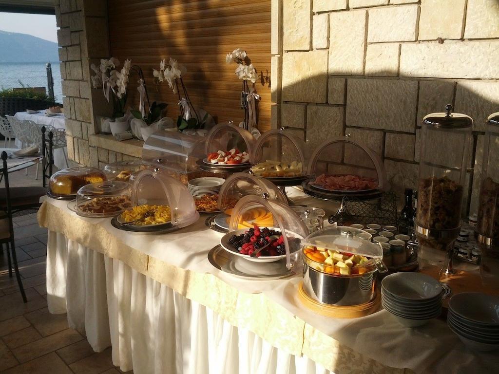 Bed and Breakfast Torre Degli Ulivi Тіньяле Екстер'єр фото