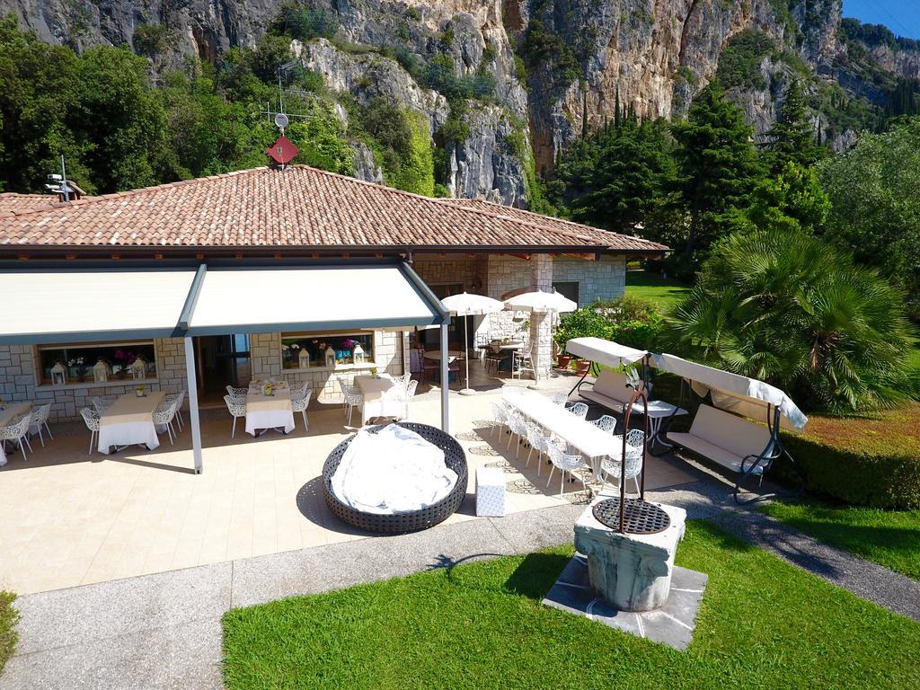 Bed and Breakfast Torre Degli Ulivi Тіньяле Екстер'єр фото