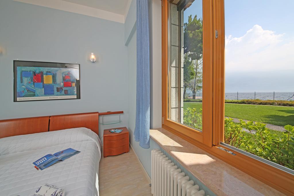 Bed and Breakfast Torre Degli Ulivi Тіньяле Екстер'єр фото