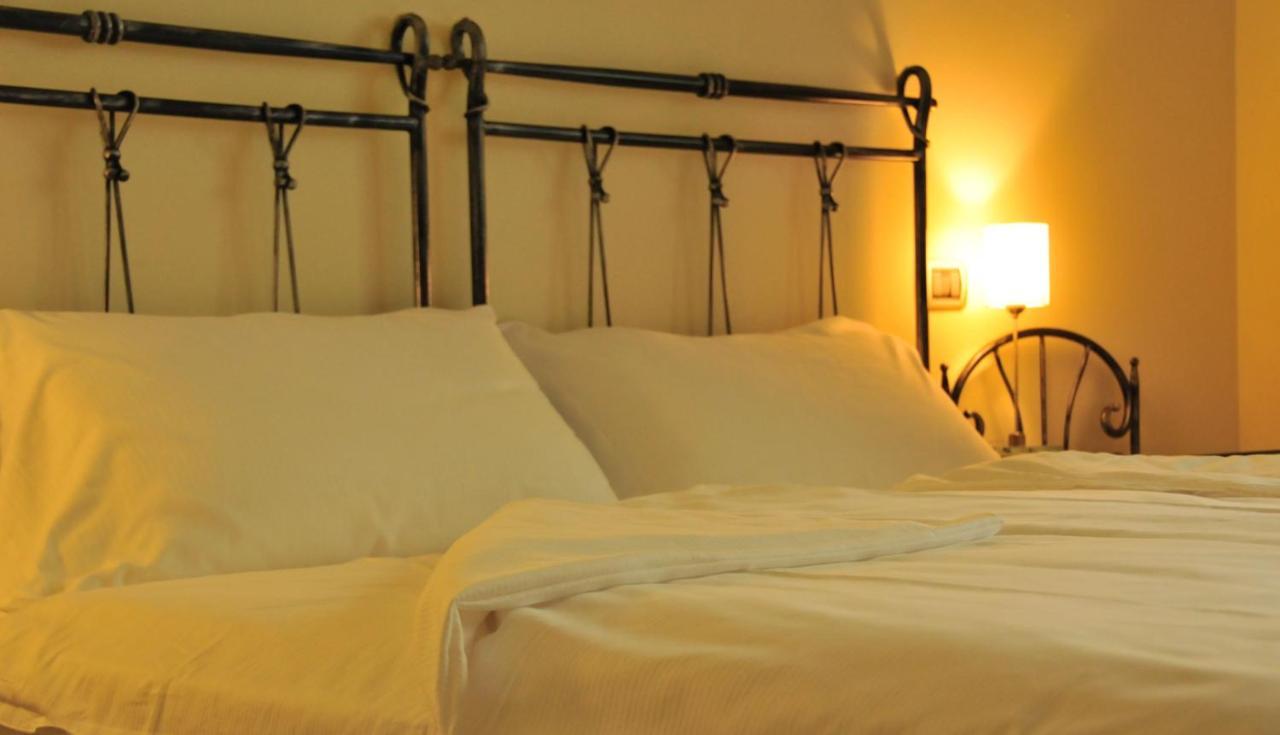 Bed and Breakfast Torre Degli Ulivi Тіньяле Екстер'єр фото